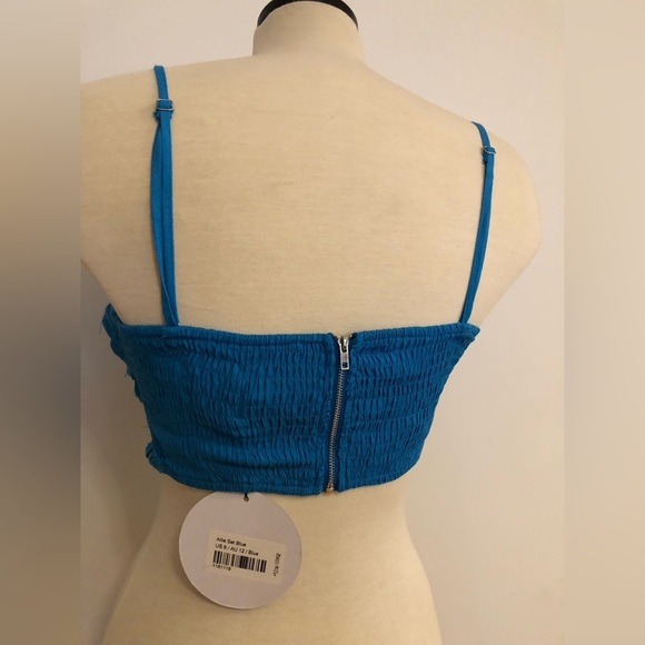 NWT Princess Polly blue crop top with removable straps. Size 8. - Picture 3 of 9
